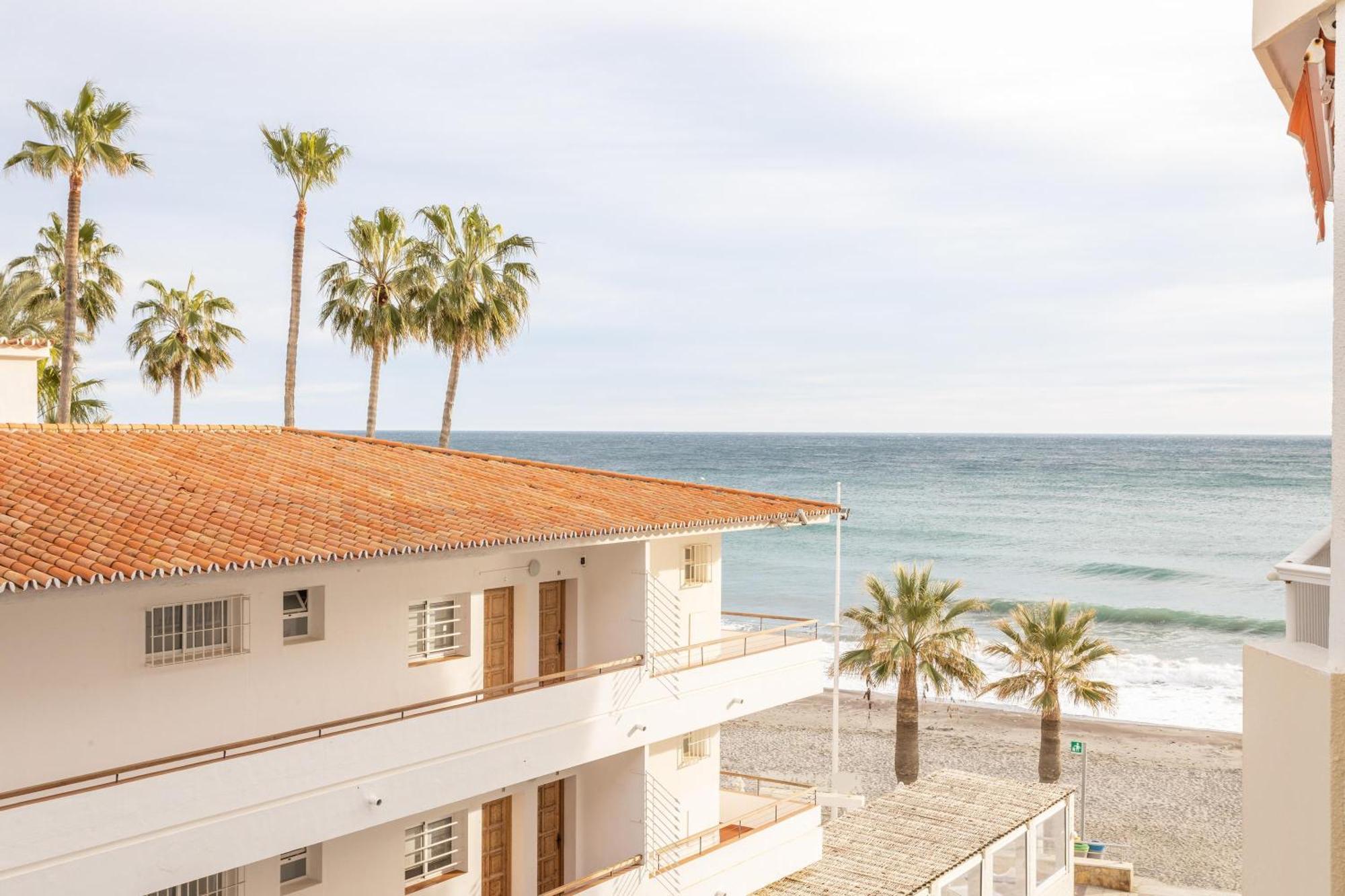 A410 Frontlilne Apartment Nerja Luaran gambar